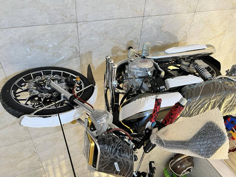 يالله سلام عليكم. شباب دراجه للبيع نوع إيراني نامه موديل 25بعده زيرو ماشي 39بس  وضع شركه مكان رمادي فلكه العلم استفسار ***********
سعره 950 بي مجال
