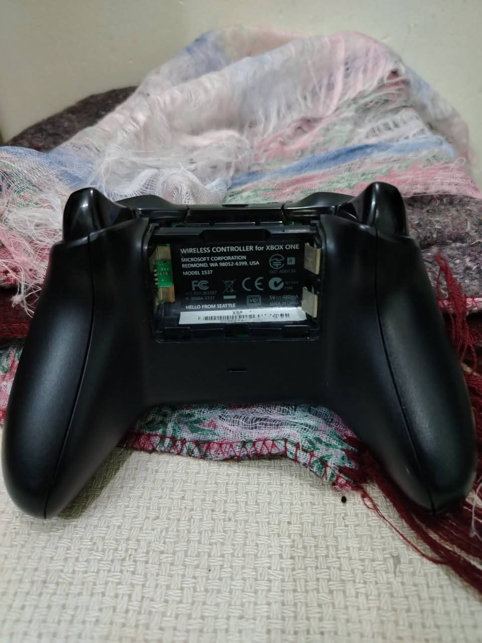 يدات أصلية للبيع
الاسعار داخل كل صورة

جوستك أكسبوكس ون ٣٠ الف
جوستك بلي٣ أصلي ٢٠ الف
جوستك بلي٤ ٣٠ الف
جوستك اكسبوكس ٣٦٠ ١٥ الف


**إذا كنت صاحب هذا الإعلان وتريد حذفه لأي سبب، رجاءا أرسل رسالة إلى الدعم الفني**