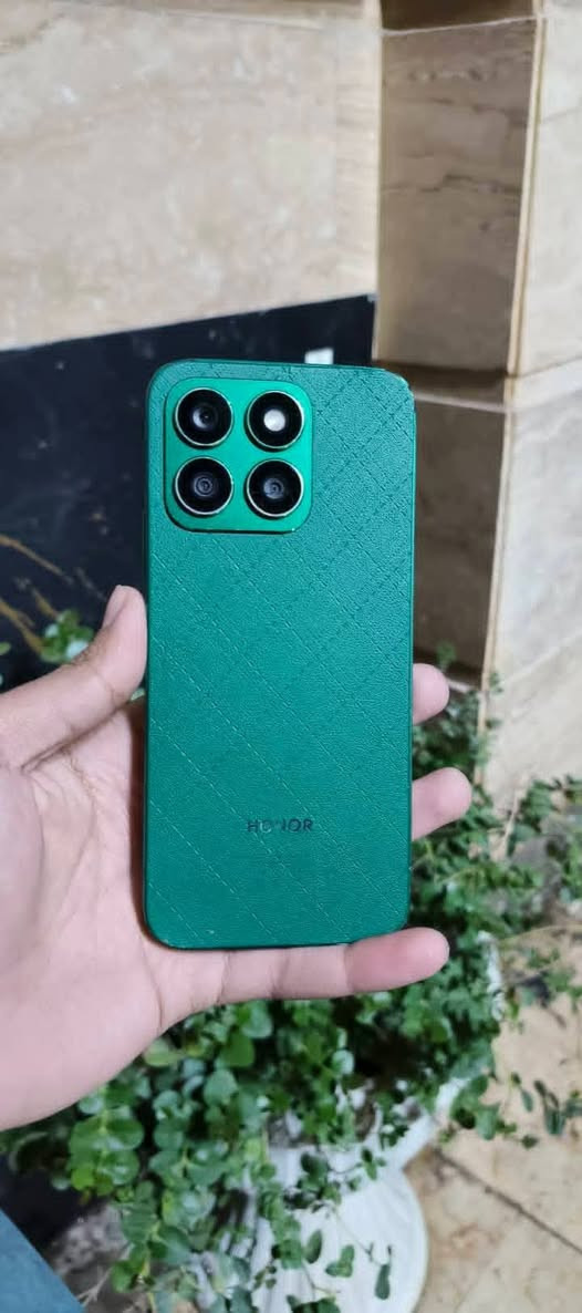 سلام عليكم
سلام عليكم 
هونر x8b مكفول من كلشي ما داخل صيانه 
ذاكره 256 شاشه امولد 120هيرتز بصمه اصبع صفح 
بوبجي 60فريم HDR نضافته90/100 بدون غراض
سعر 160 عنوان عفك ناحيه البوناشي


**إذا كنت صاحب هذا الإعلان وتريد حذفه لأي سبب، رجاءا أرسل رسالة إلى الدعم الفني**