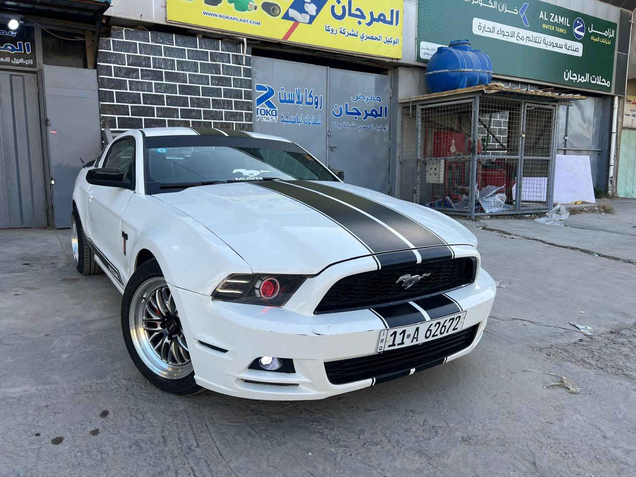 السلام عليكم

موستنك 2013 بريموم V6 

السعر 78 وبيه مجال قليل 

حادث بنيد بدون دواخل 

مصبوغه حزام 

رقم بغداد انكليزي جديد 

تجي (دشبول سبع الوان تحكمات اضائه داخليه -تحكم جهتين

-كشنات كهرباء نظام صوت SYNC- مرايه تعتيم اتو -مري اوتو-

ترحيب )

كير ومكينه نظيفات
وبرمجه مراوح انسه شي اسمه حماوه

سياره مهبطه تهبيط ونصبه تخبل ويل  توسايز مع تخم تاير جديد حجم 18
مكاني بغداد مدينه الصدر 
للستفسار 
***********
***********

