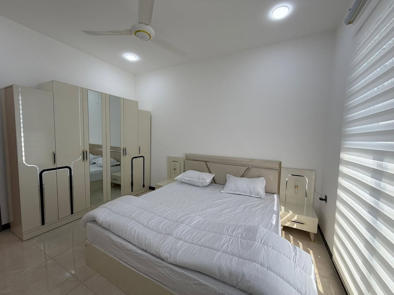 ✨ شقق للإيجار – الكرادة داخل ✨
🏢 مؤثثة | غير مؤثثة

نوفر لكم شقق حديثة بتصاميم عصرية

🔹 مجهزة بالكامل

🔹 أثاث راقٍ (للشقق المؤثثة)

🔹 تشطيب حديث وخدمات متكاملة

🔹 مواقع مميزة وهادئة

مناسبة لـ:

✔️ العوائل

✔️ الموظفين

✔️ المغتربين

📞 للاستفسار والتواصل:

***********

📌 نستقبل جميع العروض التجارية والسكني
