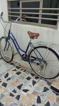 باسيكل بناتي حجم 26. مكاني بغداد رقم الهاتف 07770638795