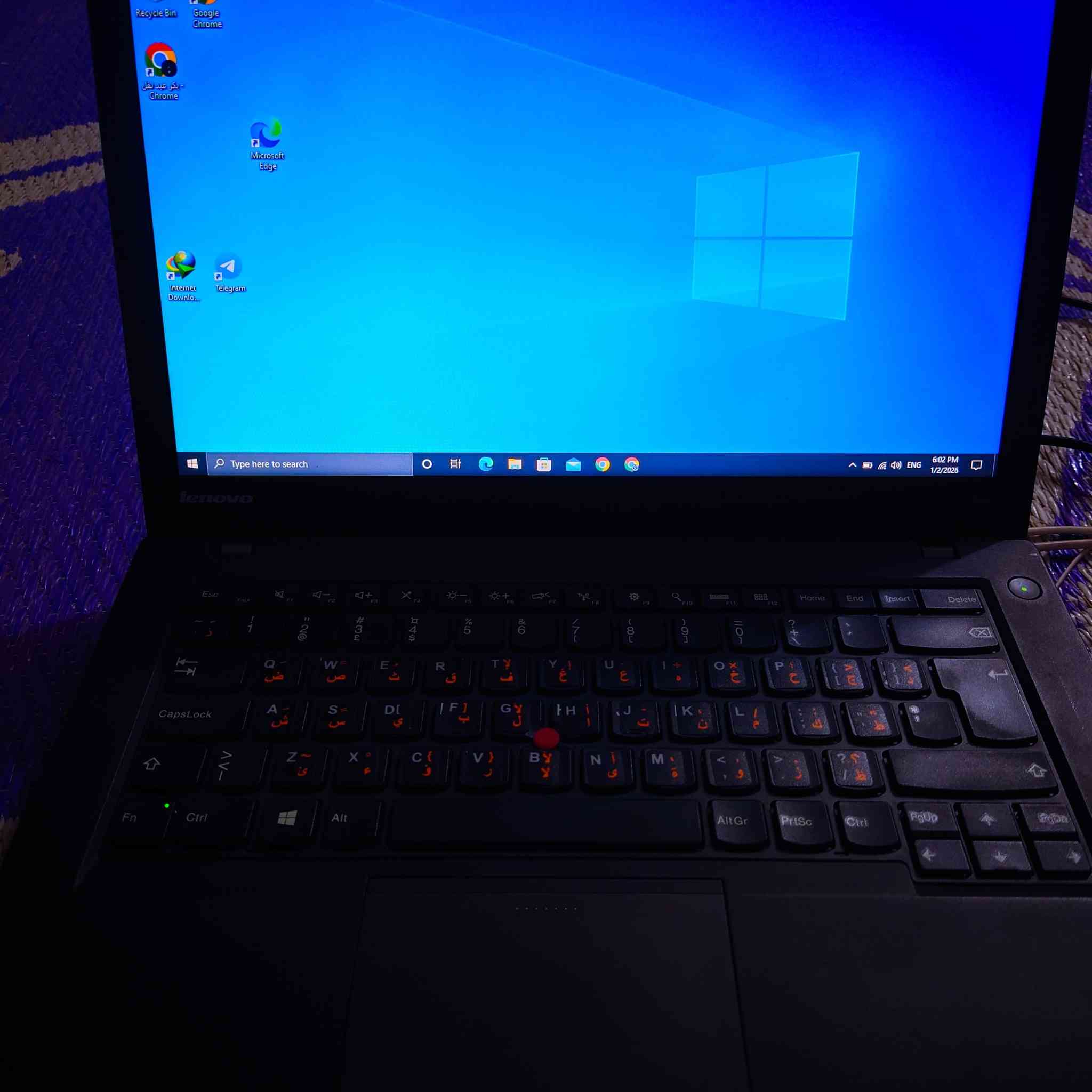 السلام عليكم لابتوب للبيع مواصفات موضحة بل صور كاملة غراضة سريعة بل تصفح وبرامج مكتبية مثل اوفيس وغيرها تفيد اهل جامعات  تواصل واتساب ***********
