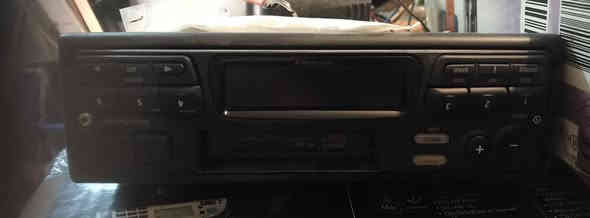 من بعد اذن اصحاب الگروب المحترمون ؛
اعرض للبيع راديو مسجل سياره من شركة ( فلبس)
PHILIPS / RC380  RDS
الجهاز مزود بكود محمول ضد السرقة
الجهاز جديد وغير مستعمل وبالباكيت الاصلي من هولندا…
مكان الجهاز / بابل- حلة
ممكن التوصيل لكل المحافظات
سعر الجهاز:  35 الف دينار
☎️ ***********
