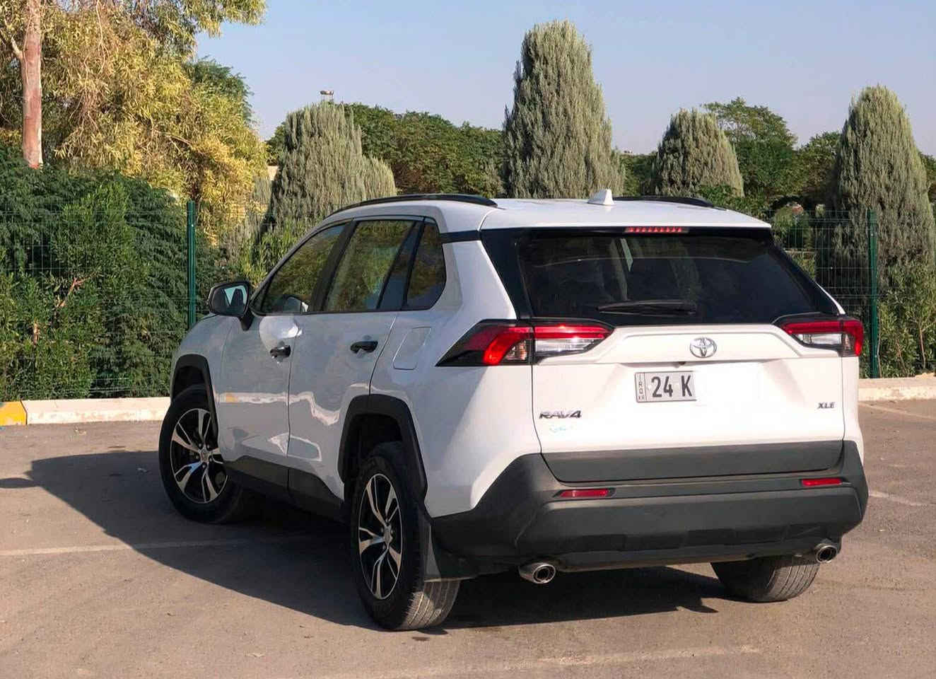 Toyoto rav4 2021 xle
 فول مواسه‌فاته‌ (ئۆتۆ هۆڵد , برێك به‌سمه‌ , به‌سمه‌ , رادار پشتو پێش , ته‌حه‌كوم ستێرن , خه‌تی جاده‌ , سێ مۆدی لێخورین , كوشن كاره‌بایی , )

گێر مه‌كینه‌ شاسی  براوه‌ به‌شه‌رت
65000 km رۆشتووه‌

بۆ نرخ!/ کۆمێنت بکە🗳

به‌ناوی خۆمانه‌ ته‌حویل غه‌رامه‌ به‌ناوكردن به‌شه‌رته‌
پشت و پێش كه‌پسه‌ حیزام نییه‌ به‌ حیزام ده‌یفرۆشین
ژم:73 91 201 0772
ژم:13 86 475 0750

