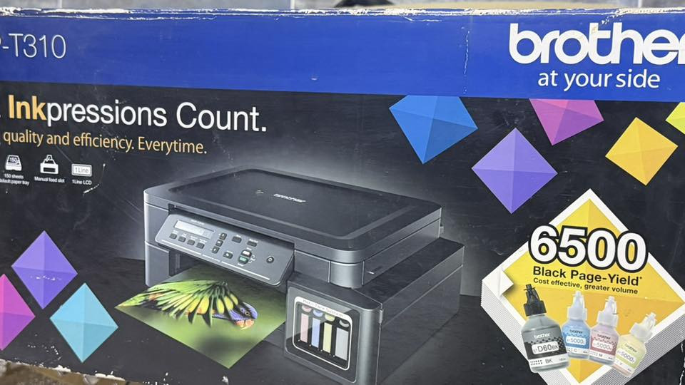 طابعة Brother نوع DCP-T310 اصلية وياها علبة الحبر كاملة واستخدام شخصي استخدام طالب و نضيفة 
مكاني بغداد الكرخ الحرية 
رقم موبايل ***********

السعر 120 وبيها مجال
