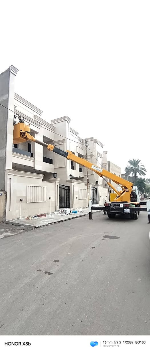 السلام عليكم
 أخواني الصباغين جميعاً 
يوجد سيارة نوع كرين رافعة باسكت أرتفاع 17متر
🛑للإيجار لكافة الأعمال 🛑
* للصباغين
* خلفات اللبخ
* للكهربائيين و لكافة أعمال الكهرباء 
* أعمال واجهات الابنية
* تركيب اللوحات والأعلانات 
🛑للتواصل🛑
*********** 📞 *********** واتساب واتصال
