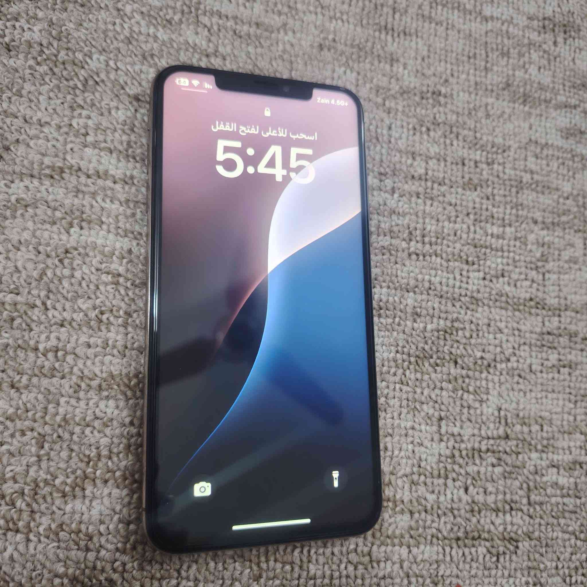 ايفون اكس ماكس للبيع

ذاكره 256

بطاريه 78 بلادي

مكفول من كلشي مامفتوح ولامبدل بيه شي 

وياه شاحنه اصليه وكفر 

سعره 250 وبيه مجال بسيط مكاني ناصريه مركز 

***********
