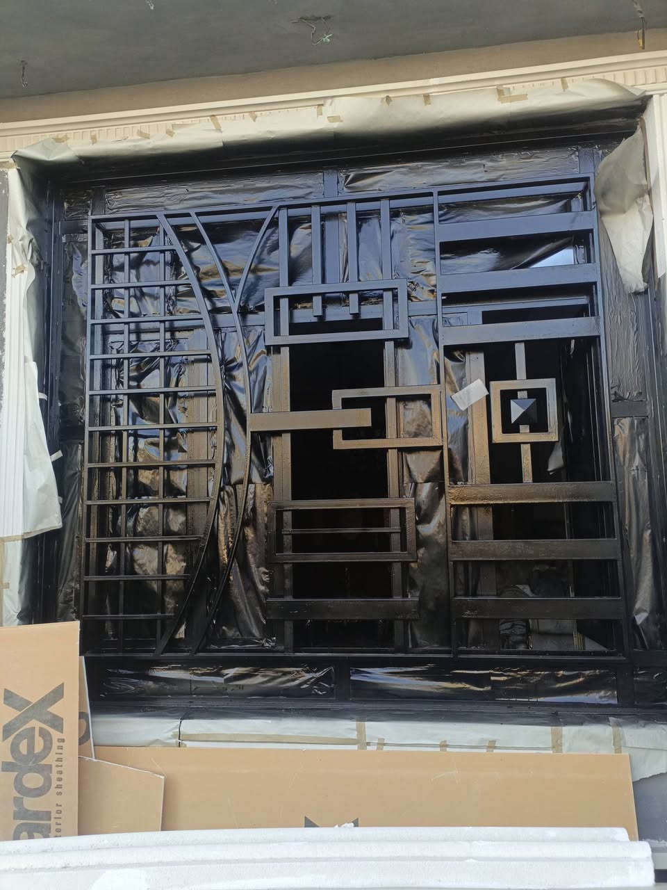 تنظيف شبابيك + صبغ للاستفسار الاتصال ع رقم *********** شغل ٣ مراحل درجه اولى
