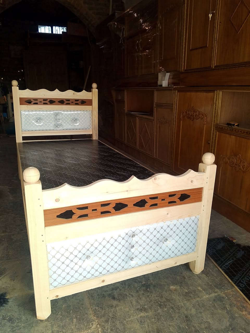 اللهم صل على محمد وال محمد
سرير نفر نجاره تزكام  
#العنوان كربلاء طوريج شارع البلديه قرب مكينه ثلج بلور مجاور كراج الجهاد لوقوف السيارات 
متوفر لدينا خدمه توصيل 🚚 
للطلب والاستفسار يرجى الاتصال بنا على الارقام التاليه 👇🏻 
***********
***********
#بإدارة علي راشد الاسدي
