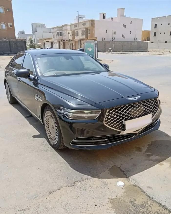 السلام عليكم//  بدون اوراق كلك ادوات
جنسزز 2021ملكي  8 سلندر

مكفول من الصبغ والكص والسرقه 

ماشيه 44  الف كم 

وتساب موجود لان ما متواجد على الاتصال فقط وتساب

***********
