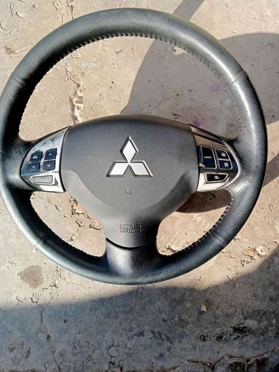 دركة لانسر بومه كامله جيب وشد القديم السعر 100 الف مكاني الكرخ ***********
