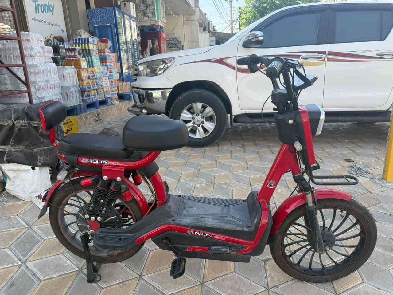 سلام عليكم
دراجة r9 Qualitty 5000 شحن للبيع نظيفة وجديدة 5 بطاريات و وياها شاحن مناسبة لكل الاعمار
للاستفسار ***********
