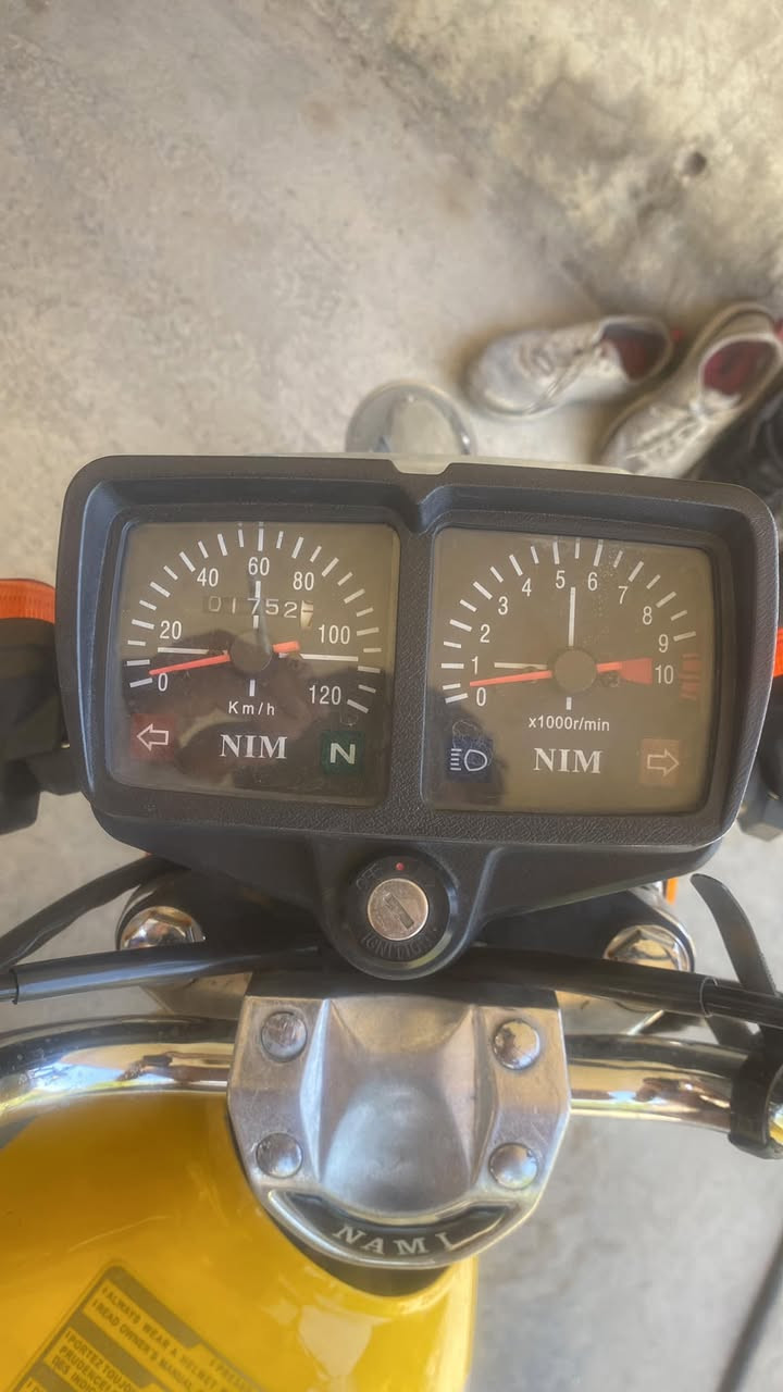 سلام عليكم نامه شلامجه  موديل 26
مكينه 125 دراجه فول ماشيه الفين دراجه 
ما تصرف ربع عليها السعر مليون ونص 
خاص مغلق رقم الهاتف ***********

