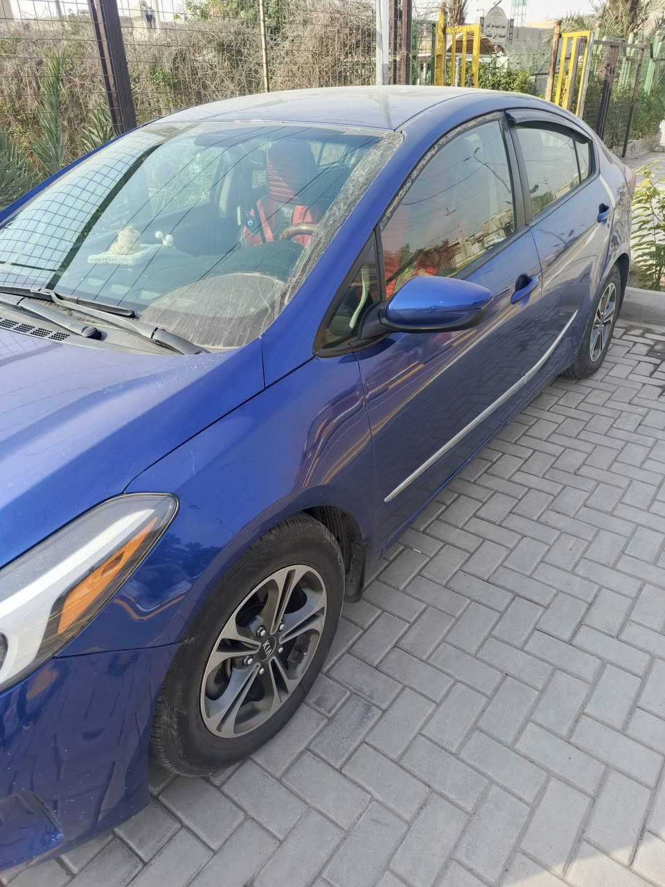 كيه فورتي موديل ١٧ اني مستورده بسنته حادث جاملغ عكس السايق بدون تبديل بدون ايرباك تدفئه بالكشنات مابيه جراد .. برغي مامفتوح بيهه *********** ابو يوسف السعر ١٣٠
