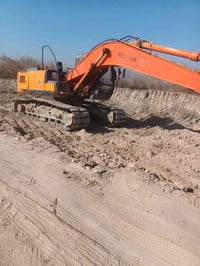 حفاره زت موديل ٢٠٠٠ حجم ٢٠٠ حداديه جديده  رقم وسنويه ٠٧٨٥٨٦٦٥٦٣٨ ٠٧٥٠٠...