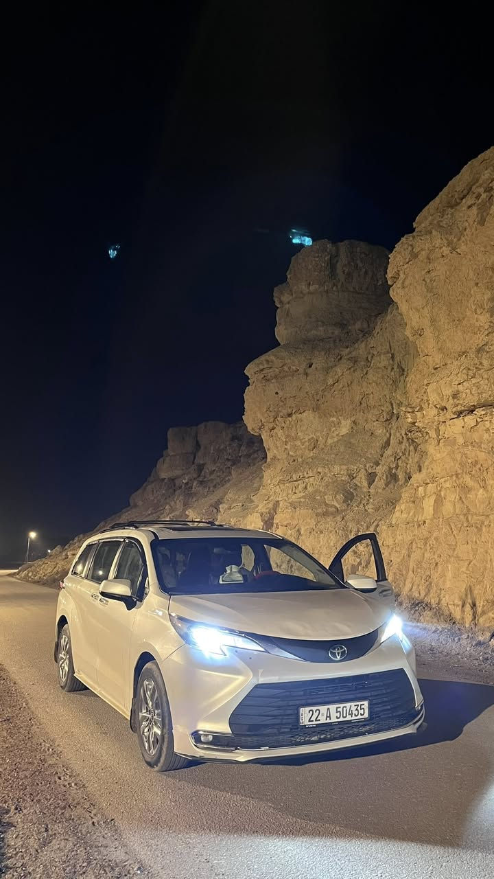 للبيع سينا موديل ٢٢ رقم اربيل   XLE لون ابيض صدفي ماشية ١٦٠ الف ميل بيهة ٤قطع وتعديل بسيط براس الشاصي  السيارة جاهزة مابيهة اي نقص السعر ٢٥٠ وبيه مجال بسيط *********** أبوخطاب
