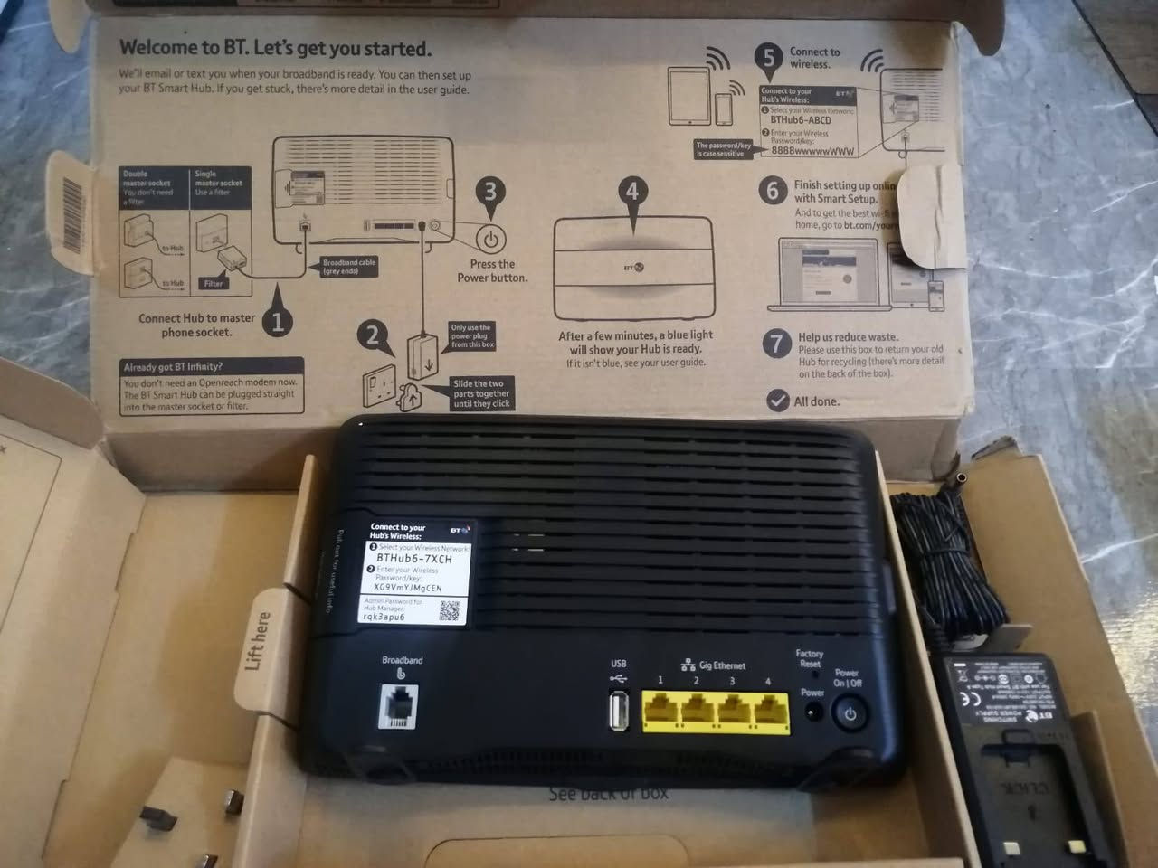 الراوتر غني عن التعريف جديد غير مستخدم
امانه باله اوربي
ايضا مقوي الاشاره الواي فاي جديد غير مستخدم
فتح الكارتون فقط من اجل فحص الجهاز
كما موضح في الصور المواصفات
الراوتر 60 الف
مقوي الاشاره 35 
تواصل واتس اب *********** + ماسنجر
