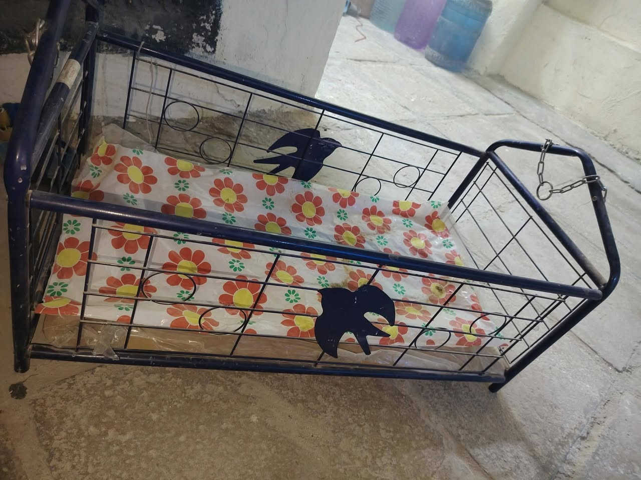 للبيع عربانه نضيفه ب25 وكاروك ب15 مكان نجف حي القادسيه
***********
