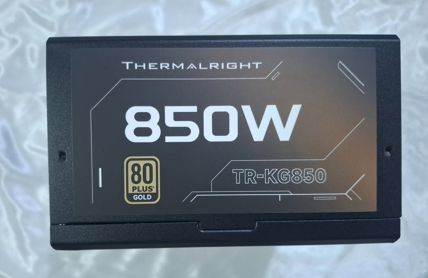 باور سبلاي ATX 3.1 قدرة 850 واط PCI-e 5.1
يأتي هذا الموديل مزودًا بمعيار الكفاءة 80 PLUS Gold.
يدعم أحدث المعايير التقنية، بما في ذلك ATX 3.1 و PCI-e 5.1، مما يجعله مناسبًا لكروت الشاشة الحديثة.
يتميز بتصميم Full Modular (كابلات قابلة للفصل بالكامل) لتسهيل إدارة الكابلات داخل كيس الكمبيوتر
جديد لوك ع الفحص
السعر 110 الف بدون اجور التوصيل
مكاني بغداد البياع حي الرسالة
يوجد توصيل لكافة المحافظات بغداد, العراق


**إذا كنت صاحب هذا الإعلان وتريد حذفه لأي سبب، رجاءا أرسل رسالة إلى الدعم الفني**