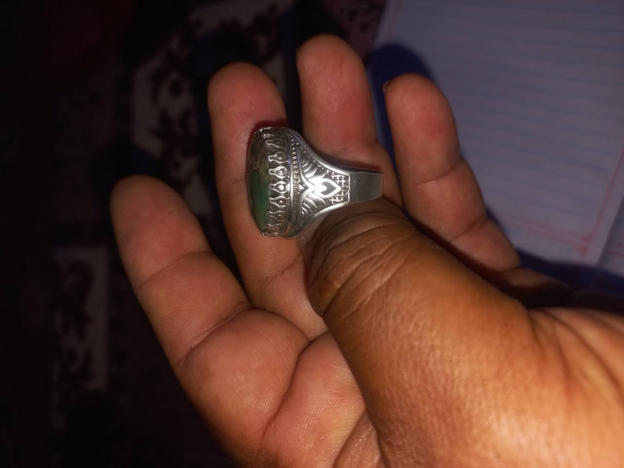 سلام عليكم  خاتم فيروز قديم جدا قياس كبير فضه ٤٥ وبيه مجال لايوجد توصيل


**إذا كنت صاحب هذا الإعلان وتريد حذفه لأي سبب، رجاءا أرسل رسالة إلى الدعم الفني**