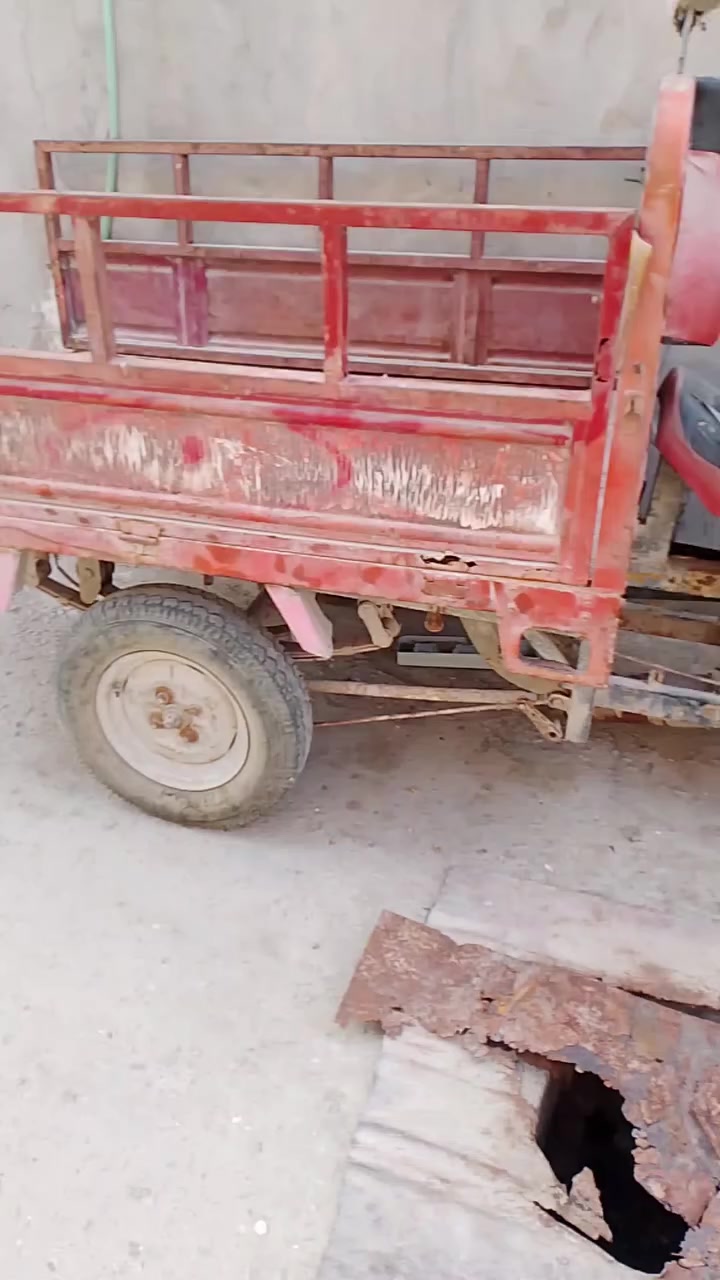 600بيها مجال بس محركها تعبان الباقي شوفت عينك ترهم مراوس مع الفرق


**إذا كنت صاحب هذا الإعلان وتريد حذفه لأي سبب، رجاءا أرسل رسالة إلى الدعم الفني**