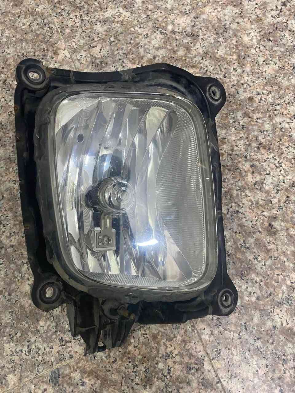 سلام عليكم عندي اغراض كيا بنكو فرشة كاربد بلاديه مال موديل 25 وبروجكتر تك ايمن مكاني بغداد
*********** بغداد, العراق
