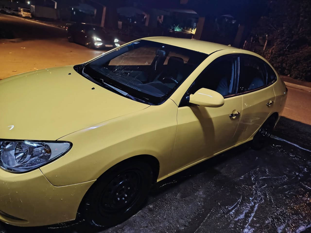 محرك 2000
حادثهه جاملغ وبنيد بدوون دواخل 
كير ومكينه شادهن جديدات
صدر امامي خلفي جديد
تخم تايرات جدد
تبريد ثلج
رقمها  بغداد مميز بسمي
مكانها الموصل
السعر 93
للاستفسار الاتصال على الارقام
***********
***********
