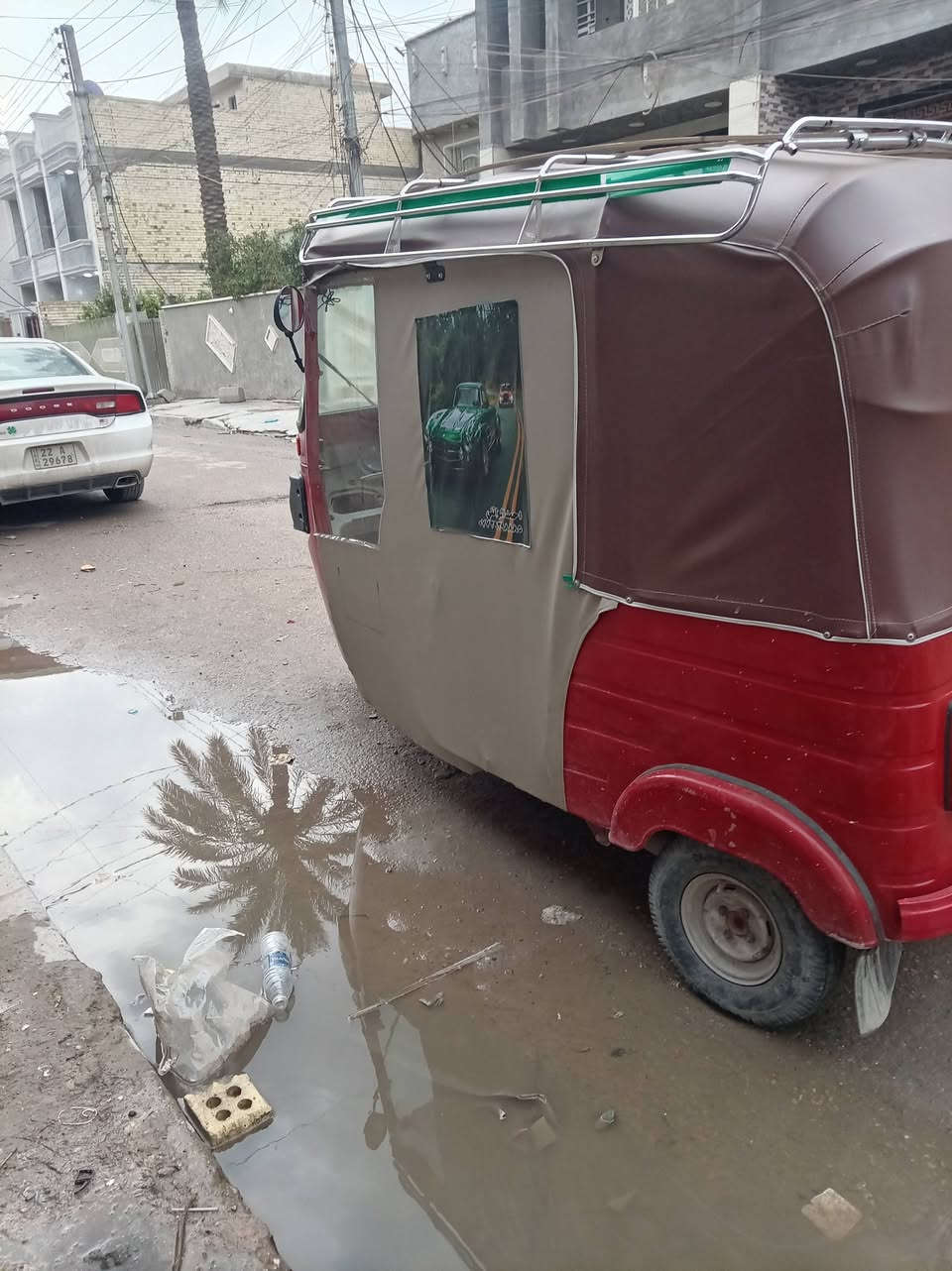 السلام عليكم رحمه الله بركاته شباب تكنك البيع موديل ١٧ شهر ١٢ محسوبه عل ١٨ تمام تكتك مصبوغة صبغ عام كله جديد مكينه كلجات كهربتبات كله جديد لا تبخير لا تنقص تكتك حلوه ولله تجي شوف بعينك تقنع بيك خير تدلل العنوان بغداد *********** السعر خاص متواجد  عل نت
