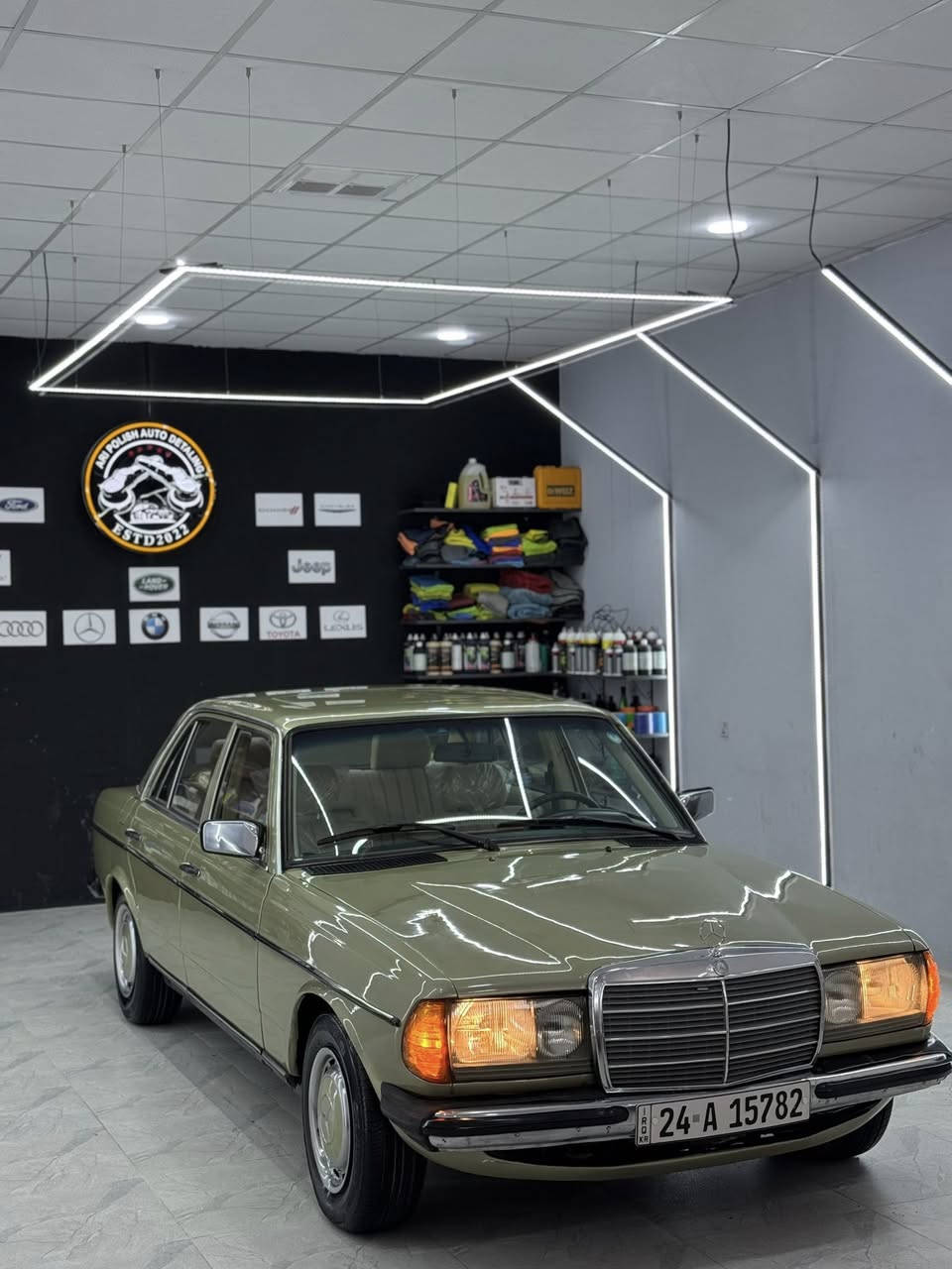 میرسدس بنز للبیع
مودیل۱۹۸۲ تبرید و أتوماتیک

السعر / ۸٥٠٠$
الاستفسار / ***********
