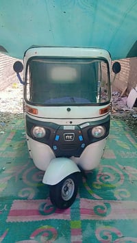تكتك بالبيع  07711478176