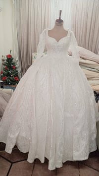 ملابس • سعر مناسب