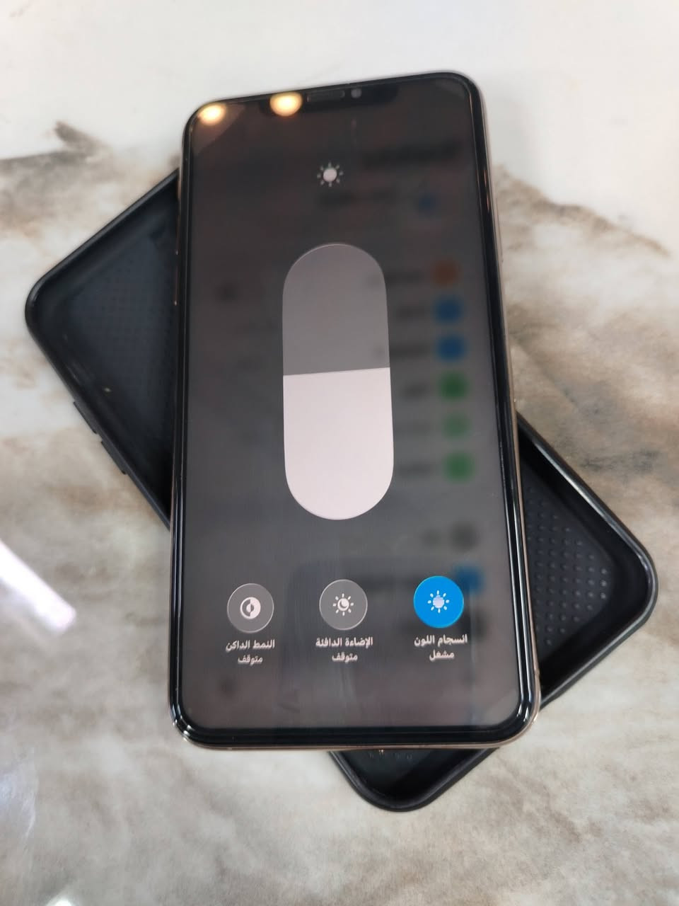 ايفون ١١ برو ماكس ٢٥٦ بطاريه ٧٦ مبدل شاشه نوعيه زينه بيع او مراوس ***********
