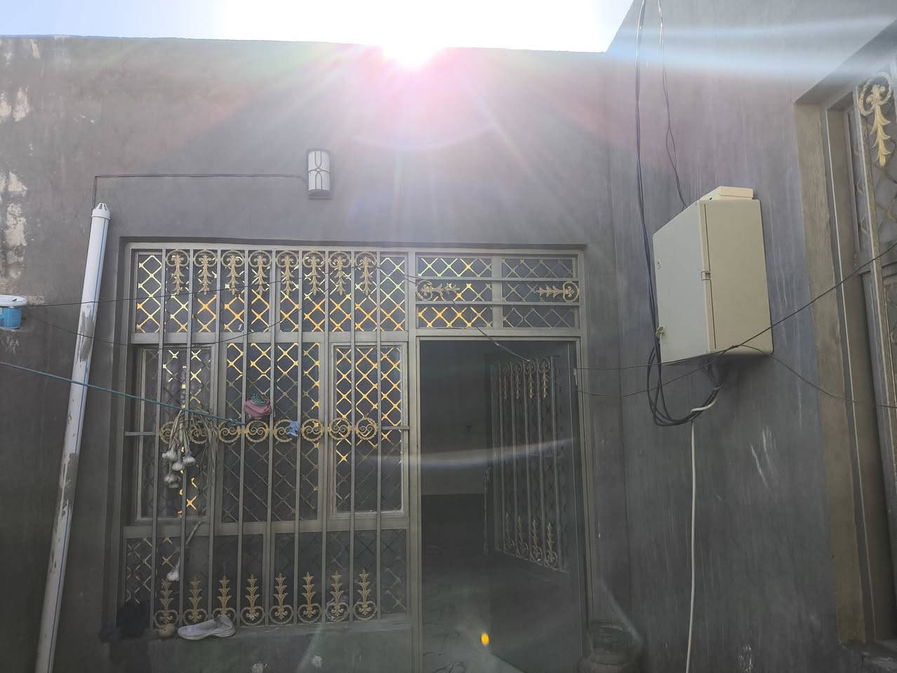 السلام عليكم يتوفر بيت للرهان غرفه وصاله و استقبال بناء حديث ، خلف مكتب علي الدهيماوي ، مدت الرهان سنتين و قابل للتمديد سعر الرهان 15 مليون ، متواجد واتساب ، او الإتصال على الرقم 
+964 781 134 1442
