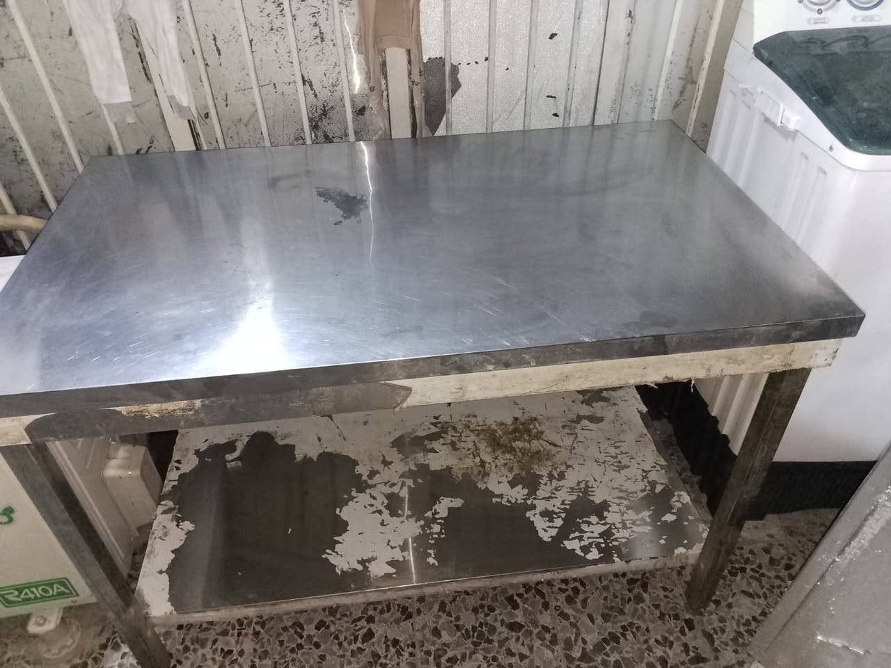 ميوزه اثنين سل ستيل
واحد متر ونص 
وثاني مترين إيطالي ثكيل 
اثنين ب 350 
مكاني بغداد حي اور 
***********
