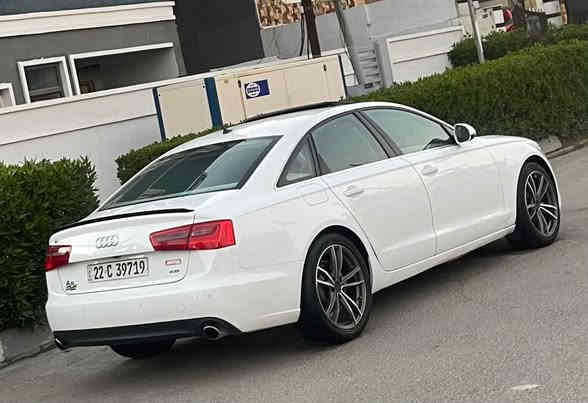 سلام عليكم 
اودي ( A6 )
خليجي موديل 2012
كفاله عامه 
مكينه  ( 6 ) سلندر تنفس طبيعي فول مواصفات فتحه سقف بصمه تشغيل وابواب  ابواب شفط 
لد امامي خلفي كشنات جلد كهرباء خزن ميموري شفتات ستيرن حساس امامي خلفي  مري شفط واشاير 
ثلاث بردات تبريد
 امامي خلفي ماشيه 144 
صدر امامي خلفي تخم تاير 
مكينه كير كله مكفول شرط الفحص سعر 128 بيهه مجال شي قليل مكان السياره بغداد العامريه 
***********
*********** بغداد
