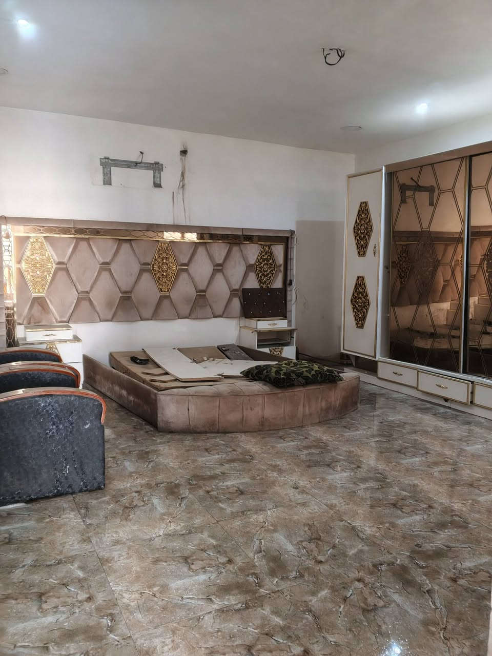 غرف للبيع يحتاجله شويه تصليح لبيع


**إذا كنت صاحب هذا الإعلان وتريد حذفه لأي سبب، رجاءا أرسل رسالة إلى الدعم الفني**