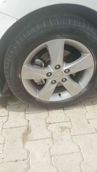 تخم ويل كب اللنتره حجم 205/55/16 مع التايرات اتصال  07506903370