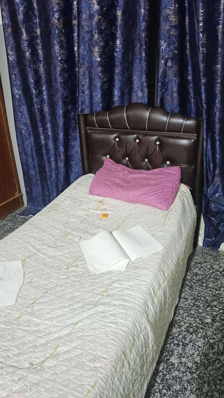 غراض للبيع مثل ما موضح للتواصل وتساب


**إذا كنت صاحب هذا الإعلان وتريد حذفه لأي سبب، رجاءا أرسل رسالة إلى الدعم الفني**