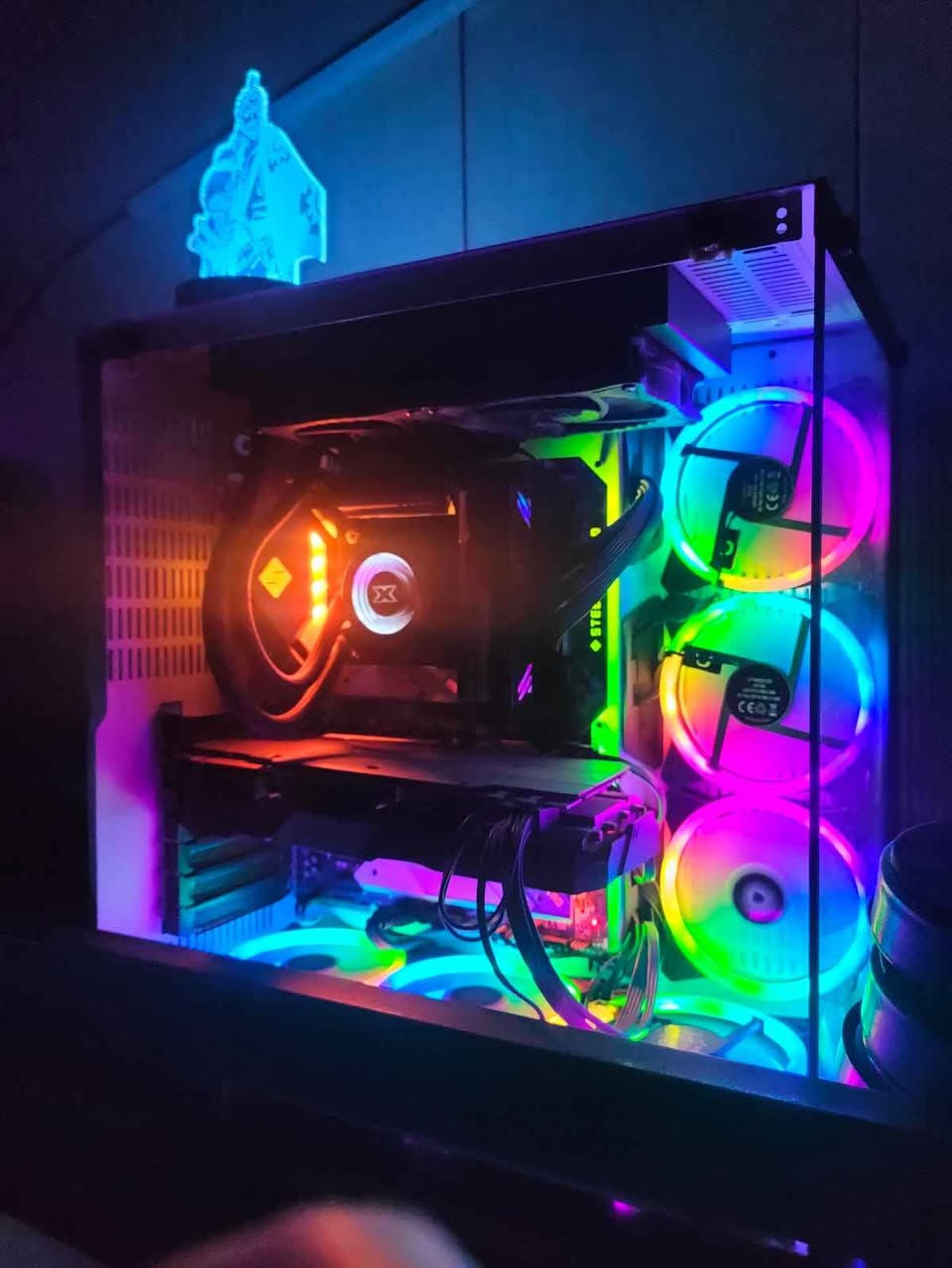 كيس  للبيع 
موصفاته
كارت شاشه اقوى من 4060
CPU i5 10600
GPU GIGABYTE 
RTX 2080 SUPER.  8G 
  SSD 256+ m.2 256
RAM:G.SKILL DDR4 3200 16GB 
M.b:  ASRock Z490 عسكري يجي المذر بورد 
POWER supply 750 Segotep
تبريد مائي فانين X
كيس STEEL LEGEND
سعر 780 وبي مجال بسيط 
مكاني شعب 
رقم *********** بغداد, العراق
