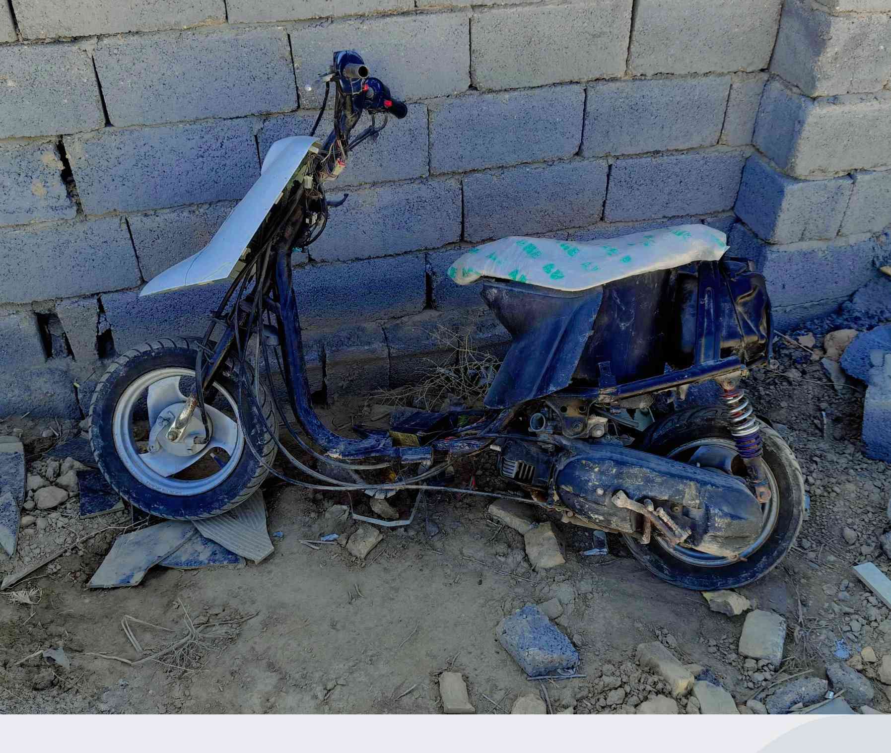 سلام عليكم دراجه بترهه كوم حديد بيهه غراض جدد تفيد البيع سعره 40 علق او رسلك 
وراسلك ‏‪***********‬‏
