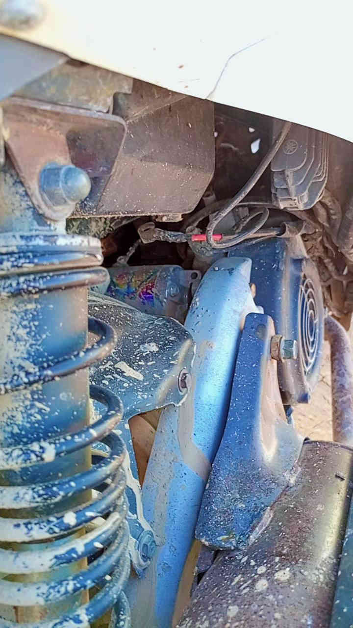 سلام عليكم شون الشباب عندي سكنس فحل ياماها دراجه فول نضافه كدامك كهربائيات كلها شغاله مكينه ناعمة بلاد الدراجه بيها لايتات قوز قزح وبيها سلف رياضي وبيها كلجات رياضي رمبه دراجه بيها اوراق أصوليه يعني واصل الكمرك مالها ضال عل رقم الدراجه كدامكم سعرها ب 600 وبيها مجال بسيط للشراي امانه الله الدراجه مصروف عليها هواي كفراتها ختم واحد للتواصل عل رقم ***********
