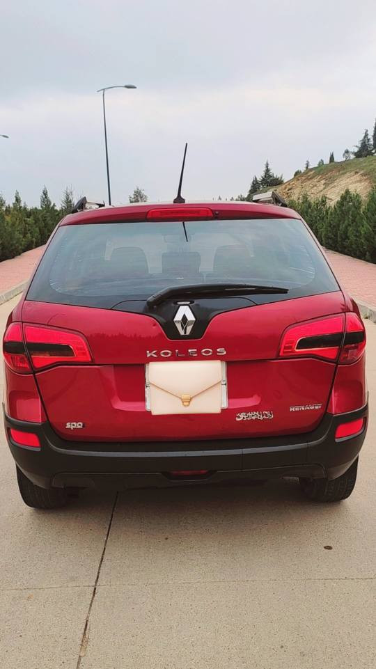 ڕینۆ   بە رز  مۆدیل 2010
ڕقم هه ولیر  سنوی بسر چوە
یک پارچی بۆیاخە بی  ناوگرتن
فو ل فول مواسفاتە 
سیارکە وسفی ناویت وە ک شریکە ماوتە وە 
هه مو گیانی بە شە رت 
بۆ نوقسانی مە گڕی 
نرخی  80 گڵا 
***********
ڤیبر  واتساپی  لە سرە 
ناو نیشان سلیمانی السليمانية, العراق
