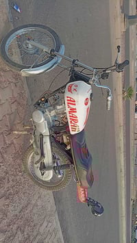 دراجه للبيع دراجه مفتوحه سيجي السعر 500 وبيها مجال واللي ما عاد ياخذها...