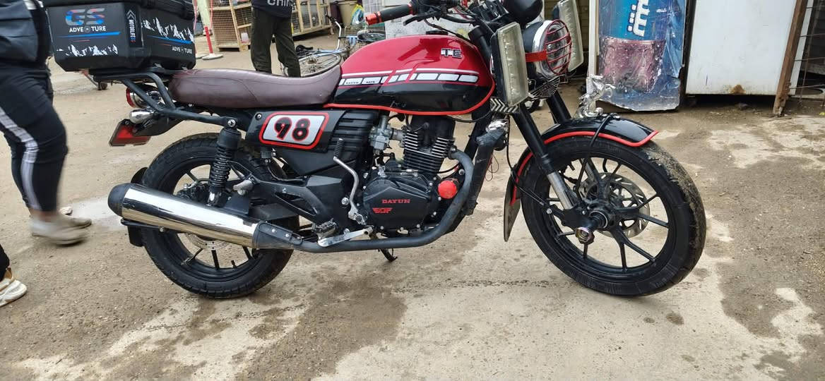 سلام عليكم دايوان لايتي البيع دراجه خير من الله كامله مناقصهه شي موديل 24مكاني دلي عباس  سعر 1550
رقم ***********
