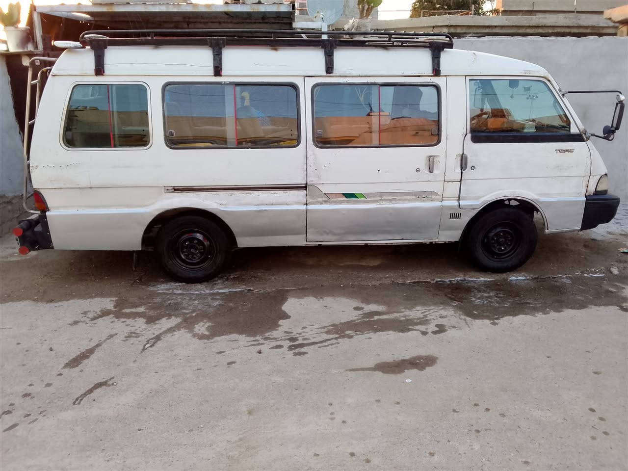 السلام عليك اسيه موديل 93 كير محرك  اكسن صدر أمام وصدر خلفي جدد  محركه 300  بريجو  كهربائيات  كله شغاله سياره خير من الله ما ناقصه شي  السعر 48 وبيه مجال  وإذا اكو مراوس بجنبي أو فتون كون رقم نكليزي فقط  ***********
