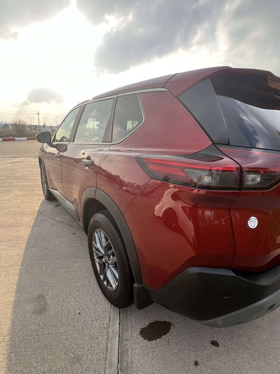 سلام عليكم اخوان 
نيسسان روج
موديل 2023
4سلندر
ماشيه 29الف KM
صبغ جامل امالى يسار بدون دواخل 
ايرباك كله سليم 
دبل اكسل 
 رادار امامى 
***********
