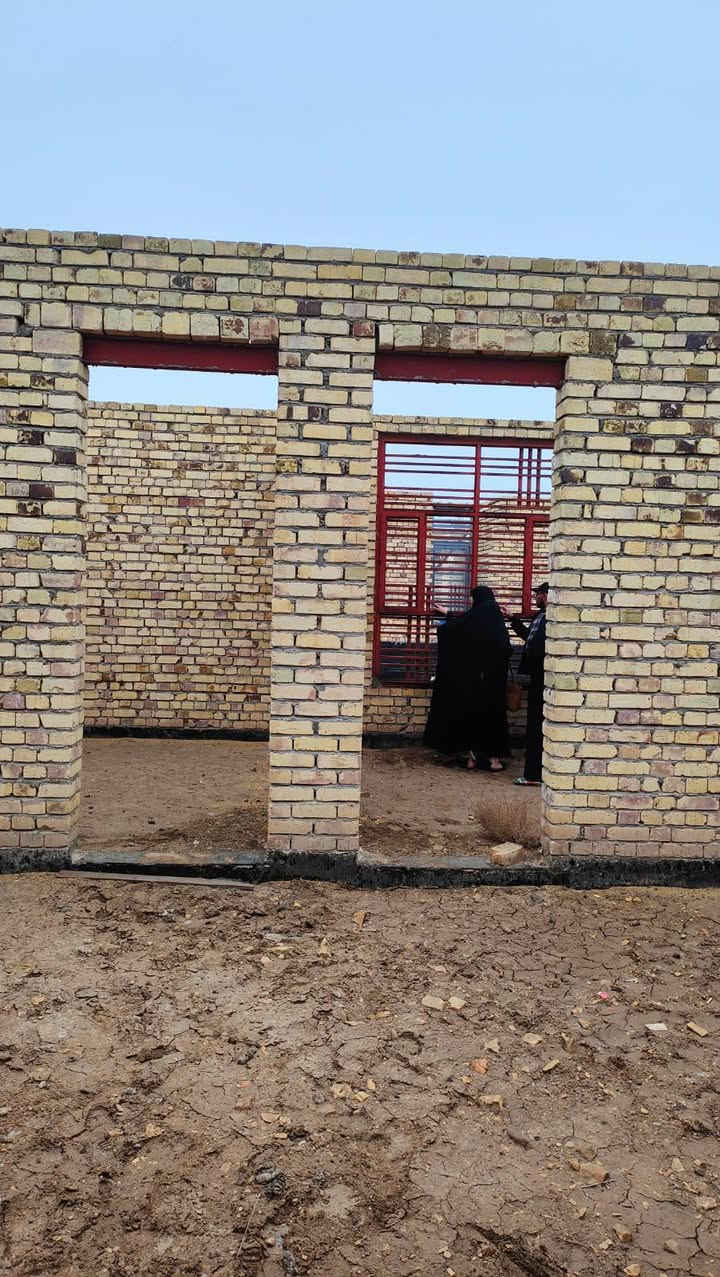 بسم الله الرحمن الرحيم
هيكل 200 متر مع عرصه 100 متر للبيع 
عرصات حيدر حجي هندي حولي الخصيمه سند 25 معاملته مال التطويب كامله
تبليط للباب 
البناء غرفتين وصاله ومطبخ واستقبال وصحيات خارجيه وداخليه 
الاستفسار الاتصال على الرقم ***********بي واتساب
