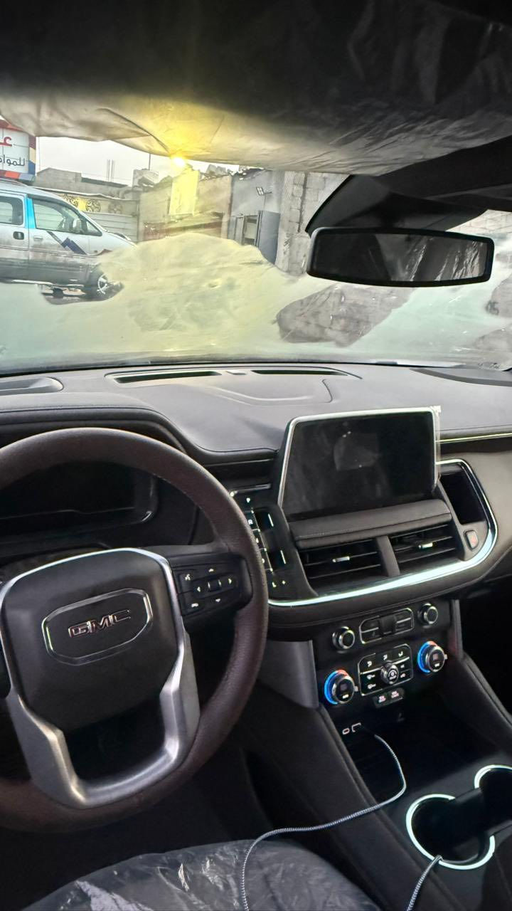 سلام عليكم 
يوكن خليجي موديل ٢٣ مكفوله ومغلفه رقم بصره بسمي فئه sle ماشيه ٢١ الف سياره كلش جديده ومابيها نقص برغي للبيع بسعر 485 وبيها مجال ***********  مكان سياره بصره
