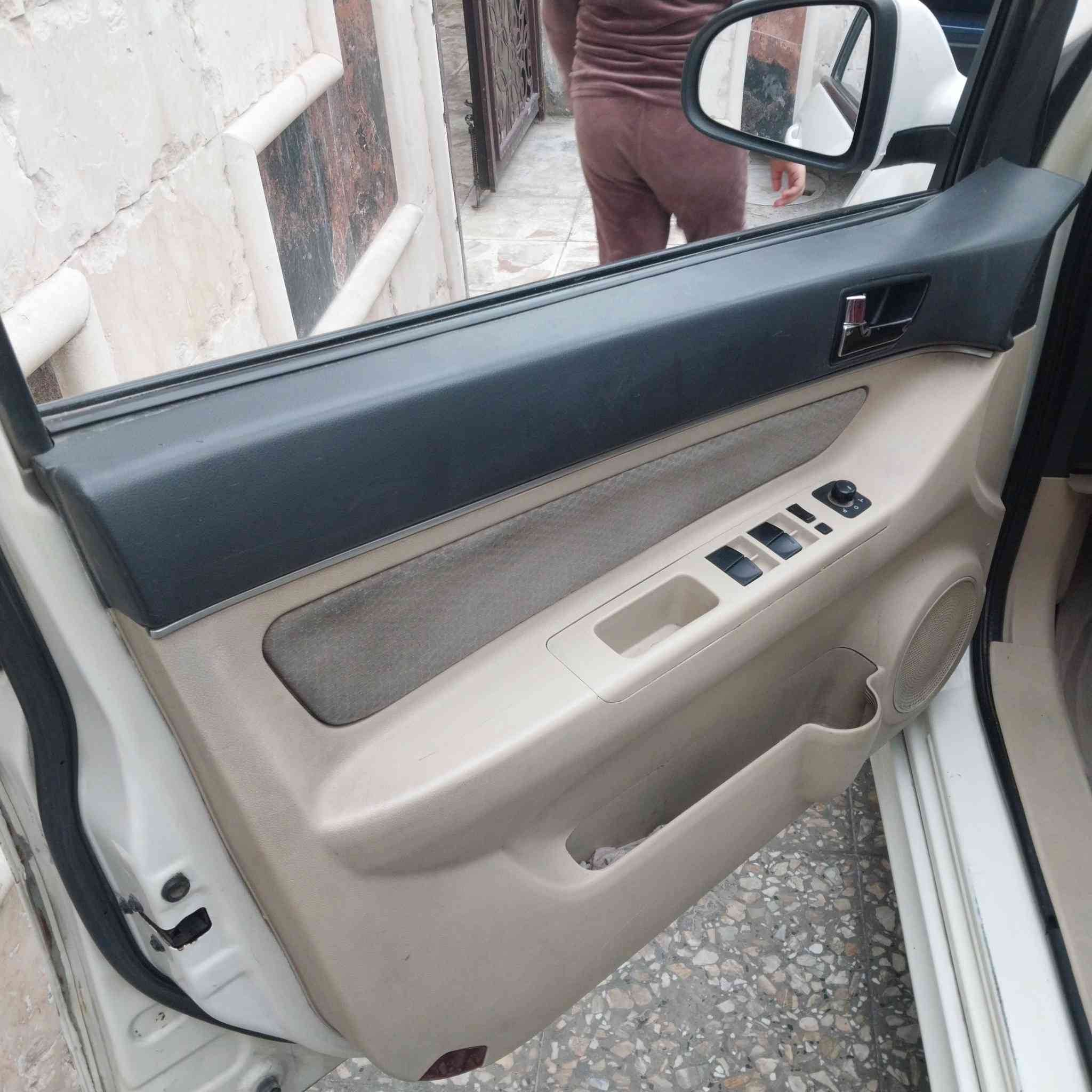 السلام عليكم ورحمة الله
بايك A115  موديل 2015 
ماشيه ١٥٤ كيلو متر
كير مكينه بلا مكفولات تبريد ثلج
سنويه بأسمي ل 2030 رقم انكليزي بغداد وبأسمي
بيه صبغ باب وجاملغ خلفي السائق
مكاني بغداد الغزاليه *********** 
السعر 64 وبيه شي بسيط
